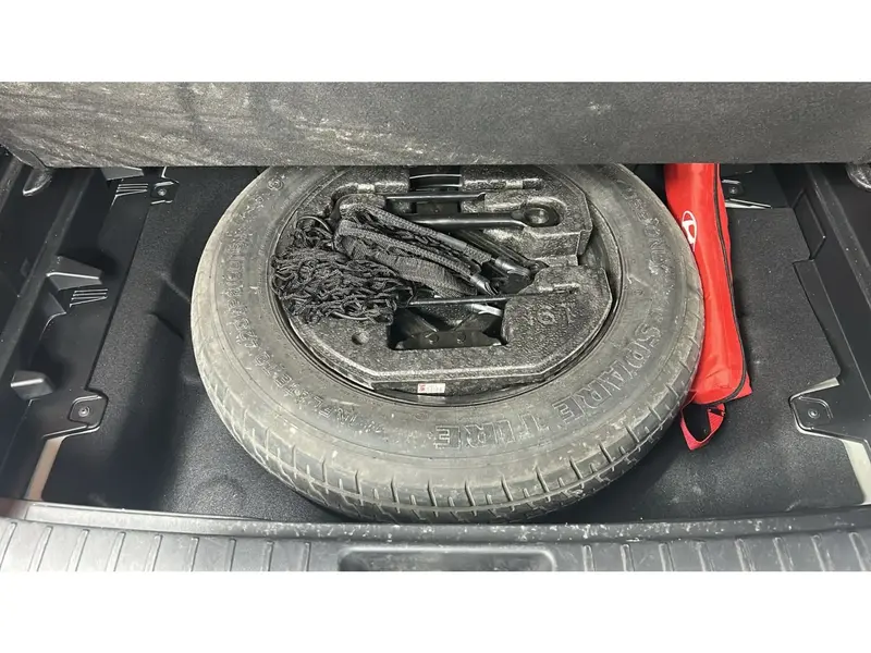 Hyundai Kona GL 2024 20