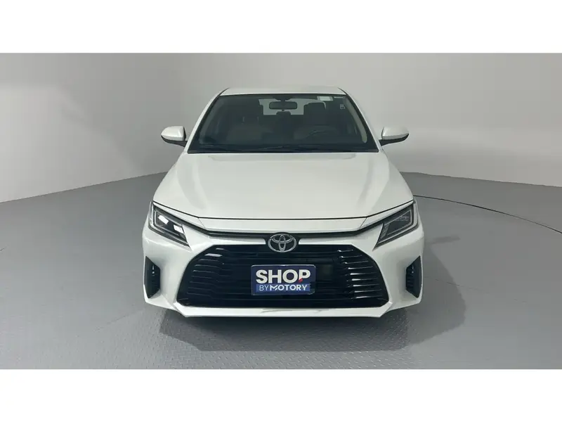 Toyota Yaris Y 2023 1