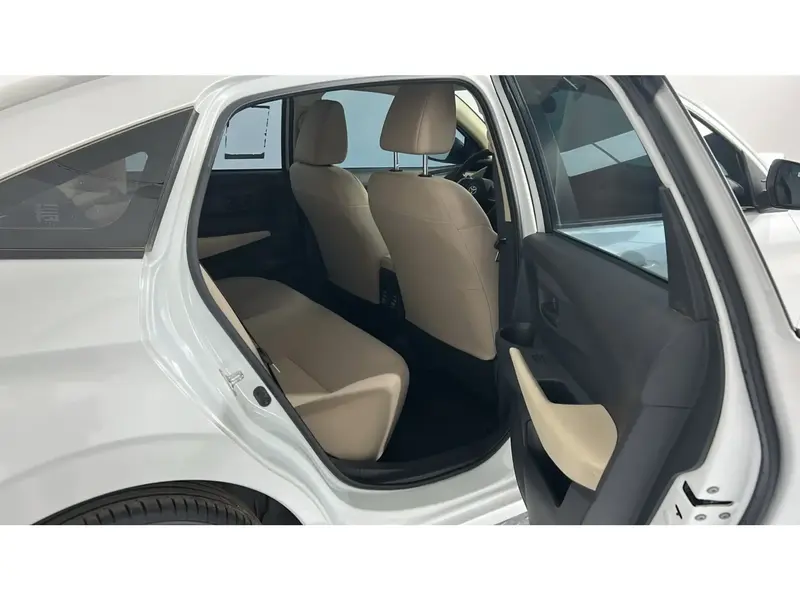 Toyota Yaris Y 2023 10