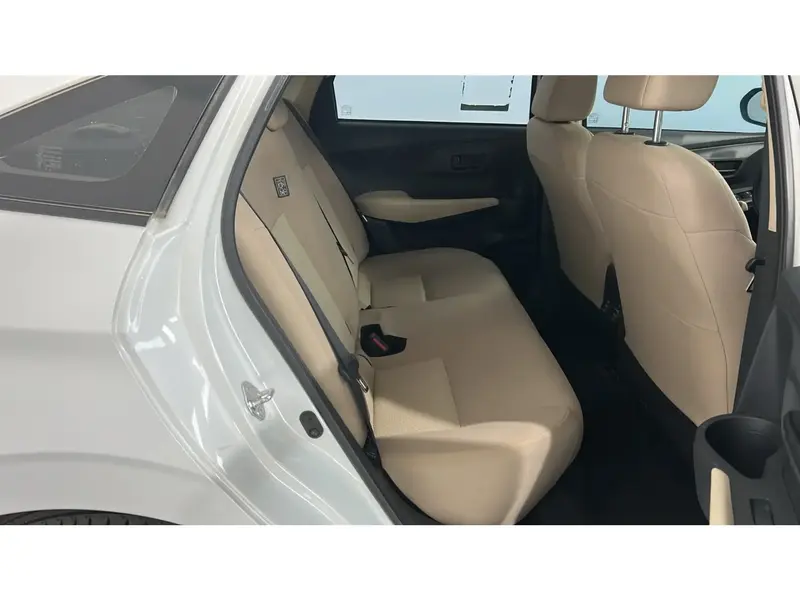 Toyota Yaris Y 2023 11