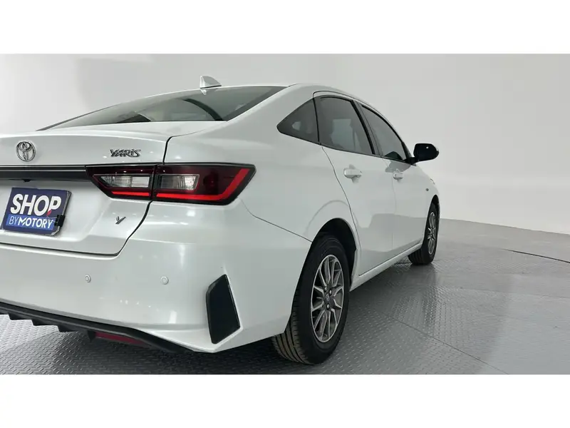 Toyota Yaris Y 2023 16