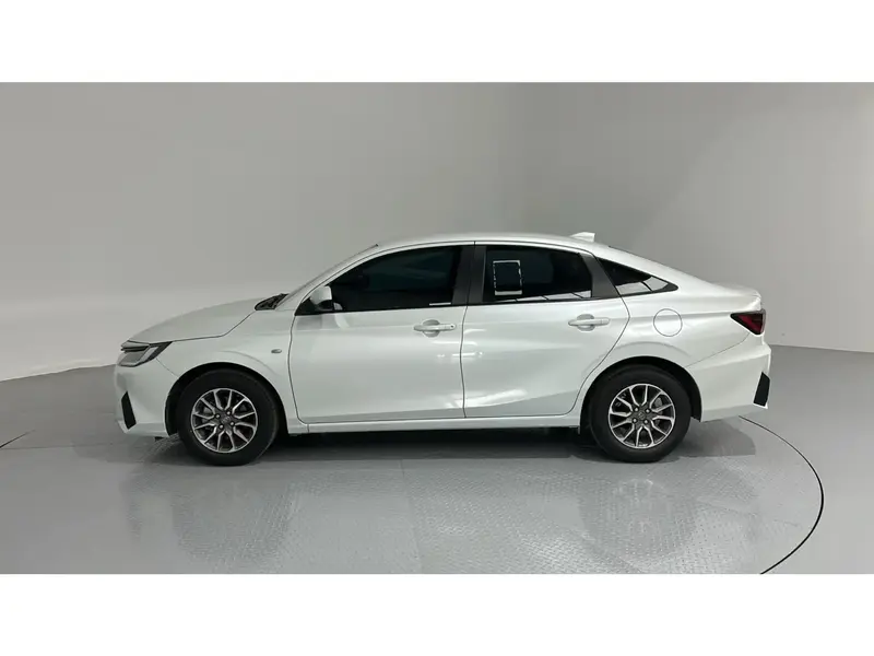 Toyota Yaris Y 2023 20