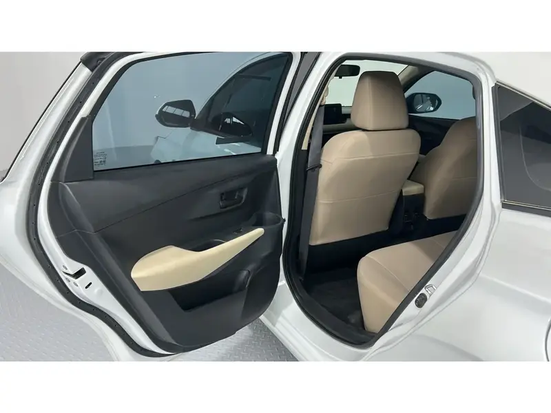 Toyota Yaris Y 2023 21