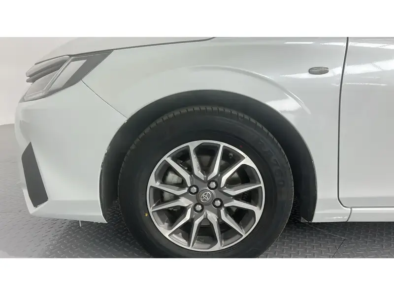 Toyota Yaris Y 2023 31
