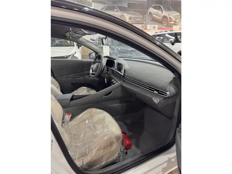 Hyundai Elantra 2026 6