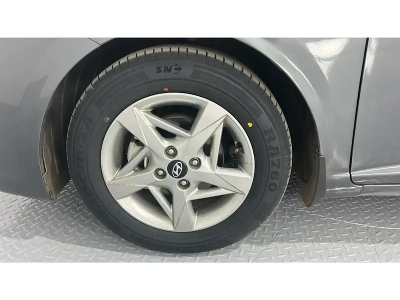 Hyundai Accent FLT 2024 32