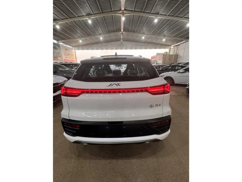 جاك JS6 لاكجرى 2025 4