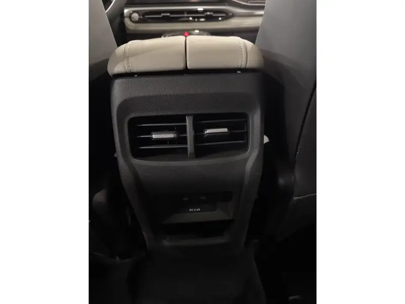 جاك JS6 لاكجرى 2025 14