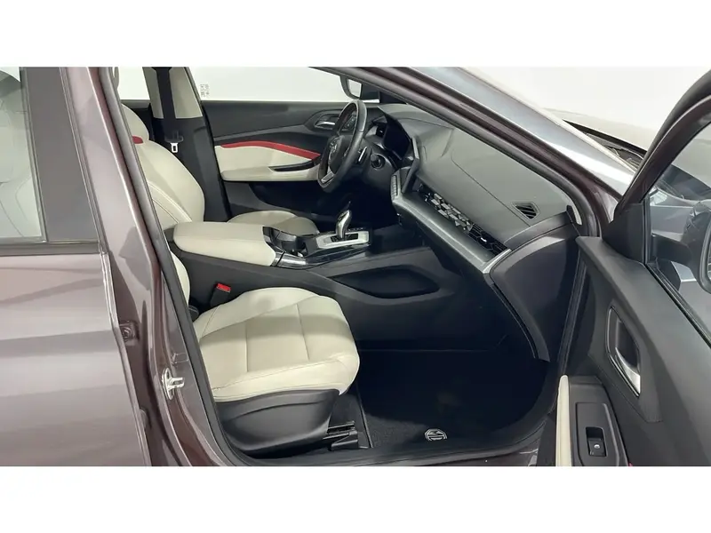 MG GT STD 2023 7