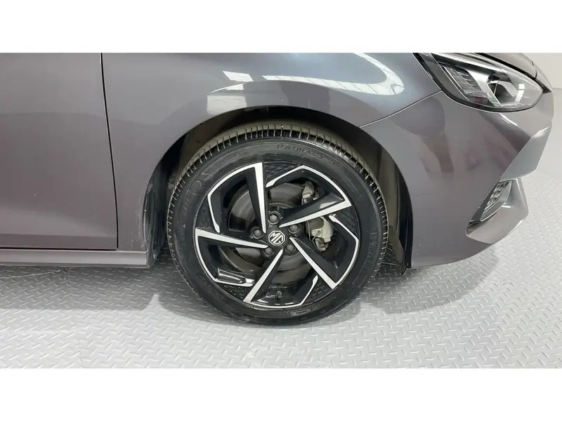 MG GT STD 2023 11