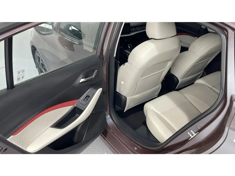 MG GT STD 2023 19