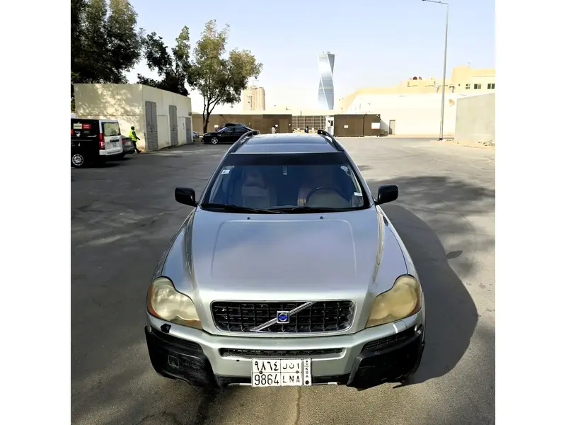 فولفو XC90 - 2004 | ممشى قليل 150 ألف كم | فحص جديد استمارة سارية 2