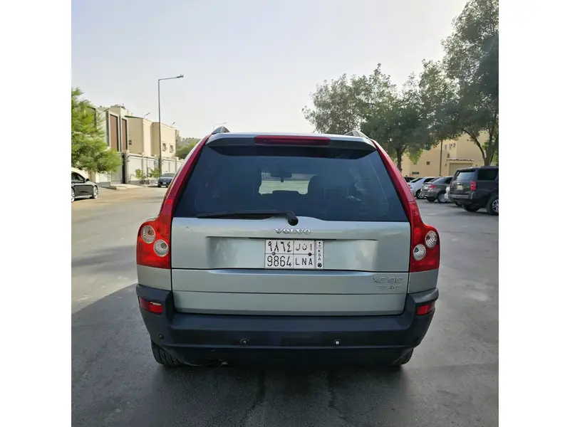 فولفو XC90 - 2004 | ممشى قليل 150 ألف كم | فحص جديد استمارة سارية 6
