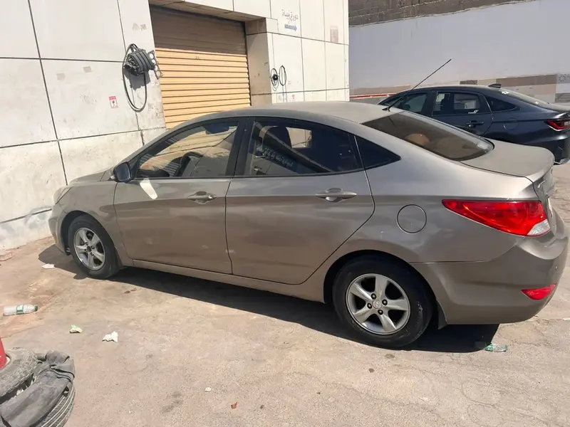 Hyundai Accent 2015 6