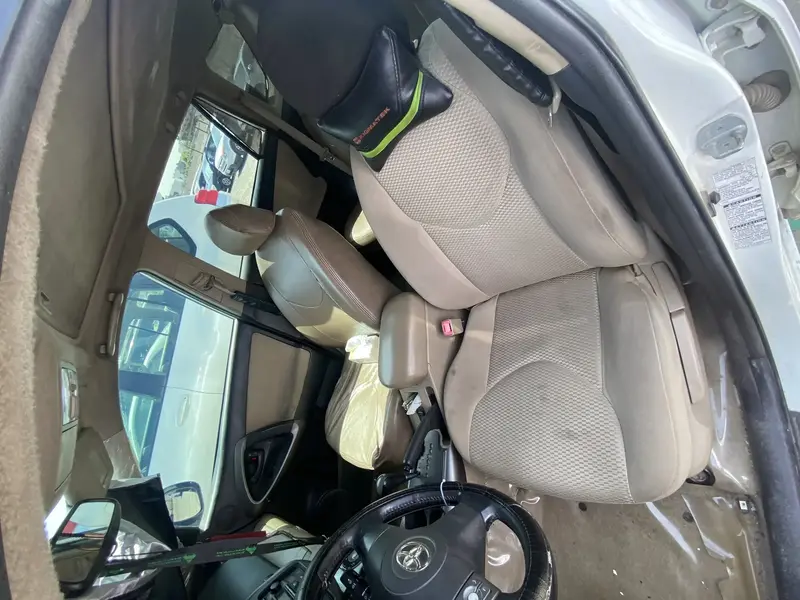 Toyota RAV4 2011 2