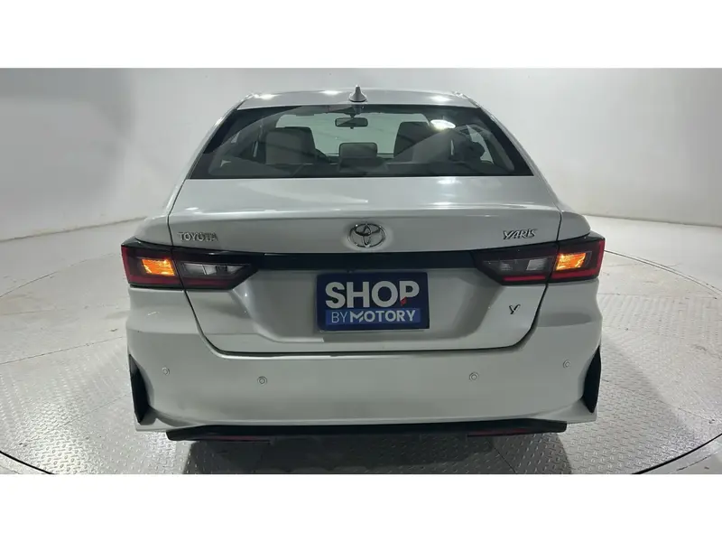 Toyota Yaris Y 2023 3