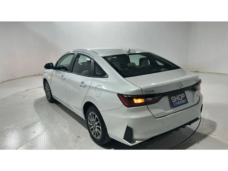 Toyota Yaris Y 2023 6