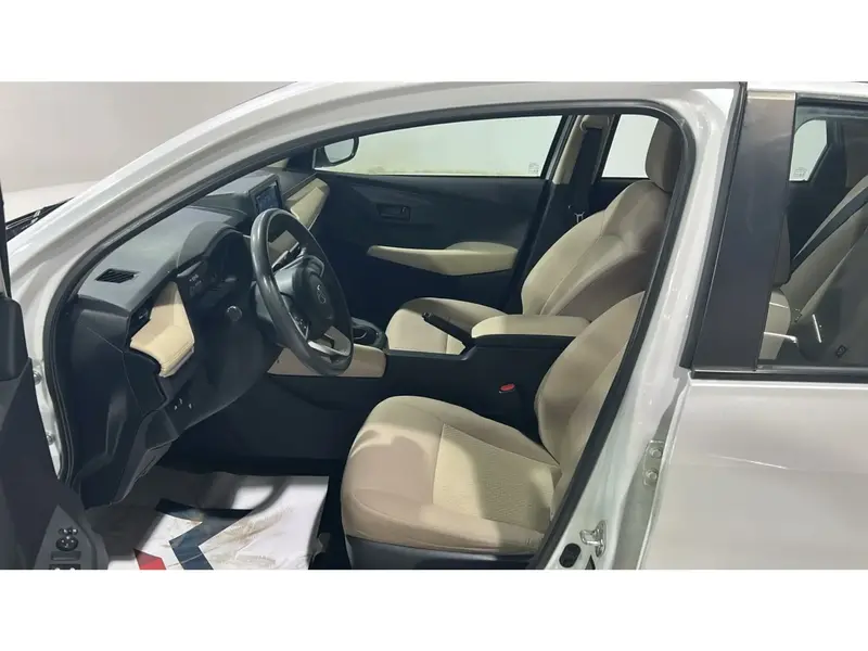Toyota Yaris Y 2023 12