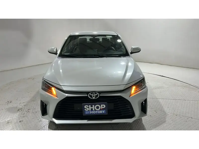 Toyota Yaris Y 2023 1
