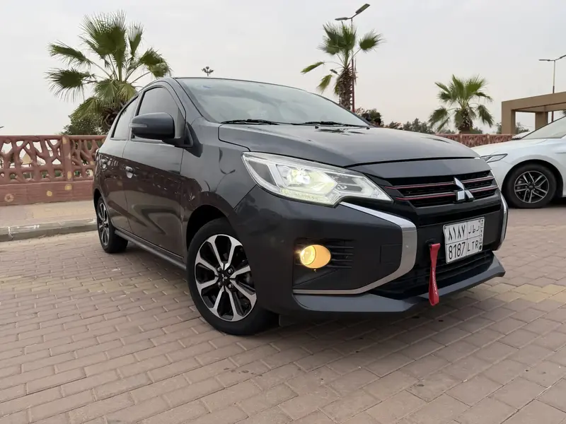 Mitsubishi SPACESTAR 2024 4