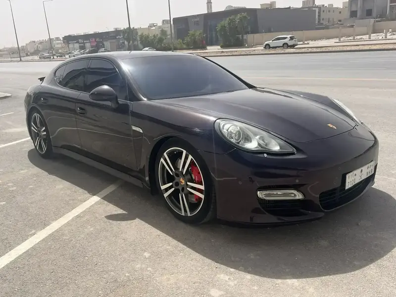Porsche Panamera 2012 3