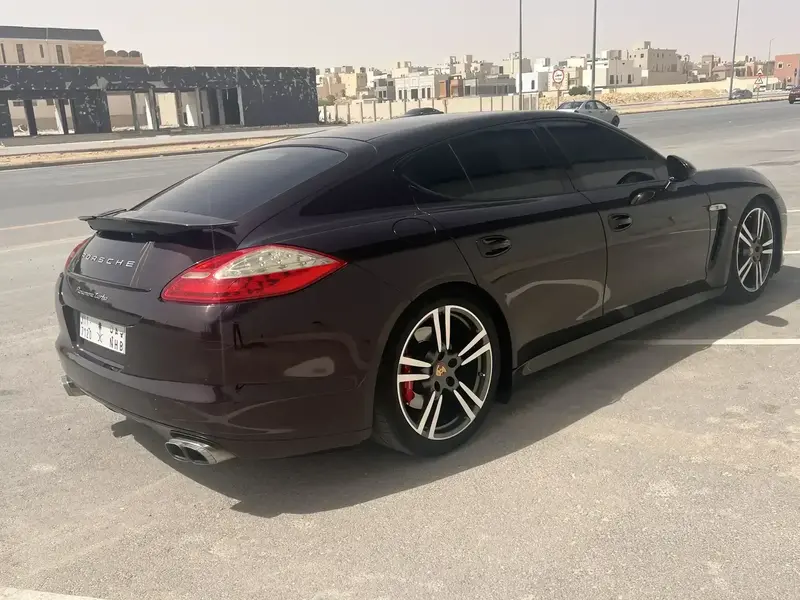 Porsche Panamera 2012 4