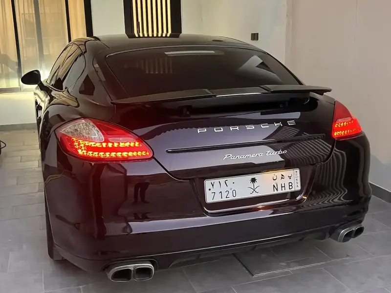 Porsche Panamera 2012 9