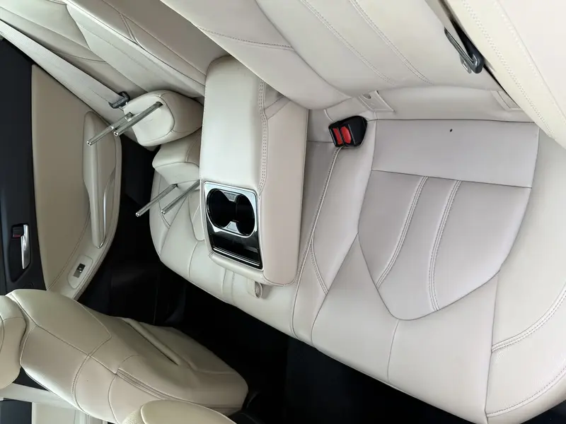 Toyota Avalon 2022 8