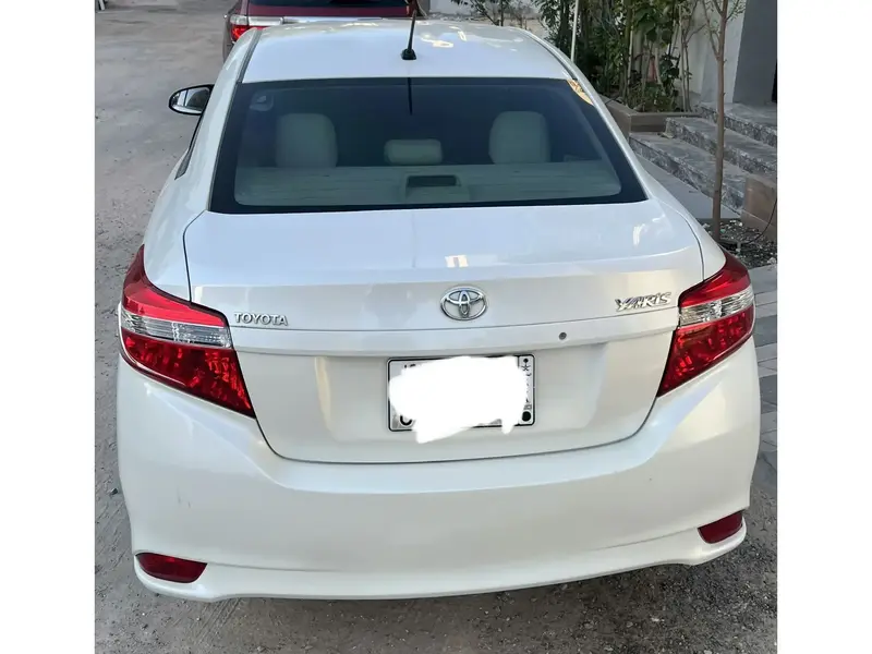 Toyota Yaris 2017 3