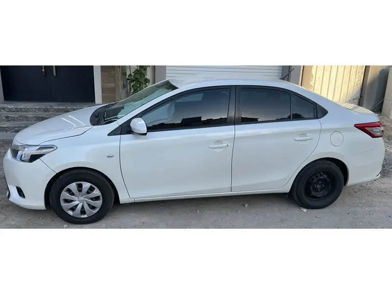 Toyota Yaris 2017 5