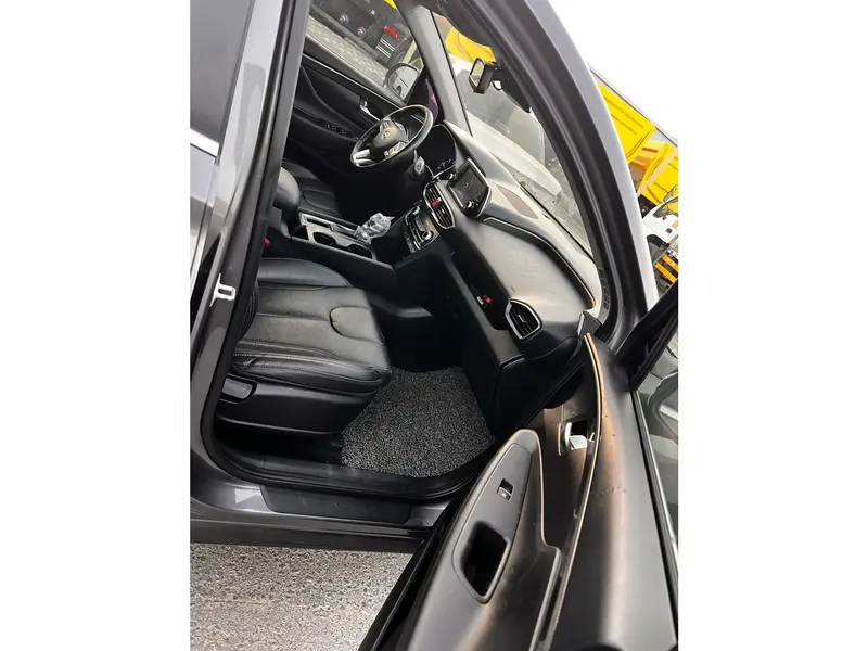 Hyundai SantaFe 2020 5