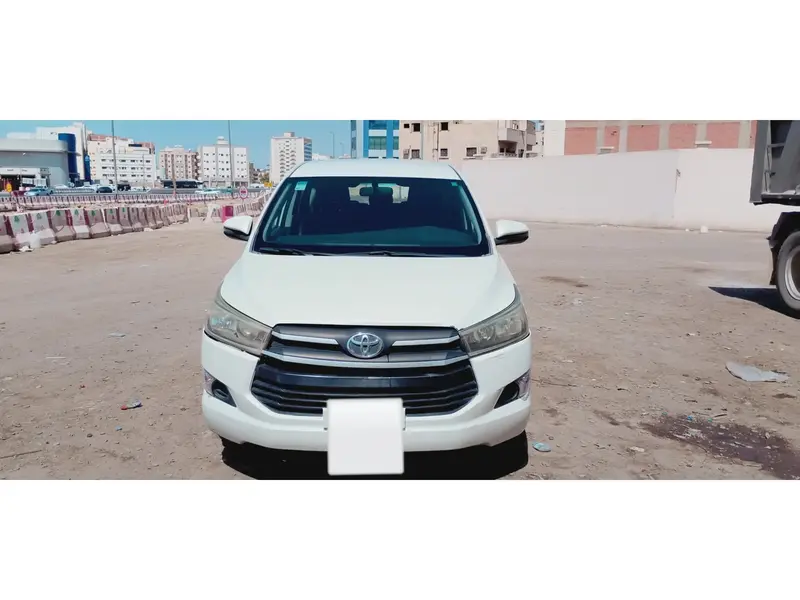 Toyota Innova 2018 1