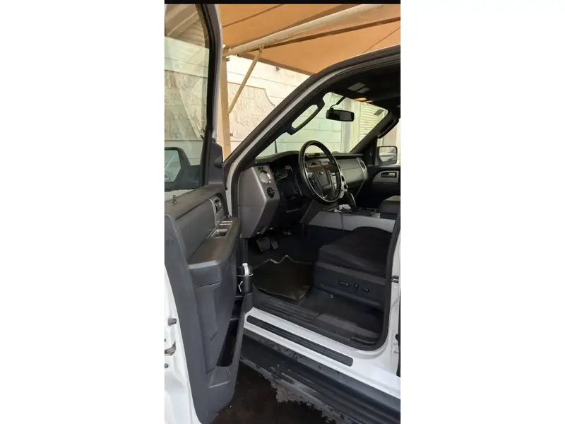 Ford Expedition 2015 3