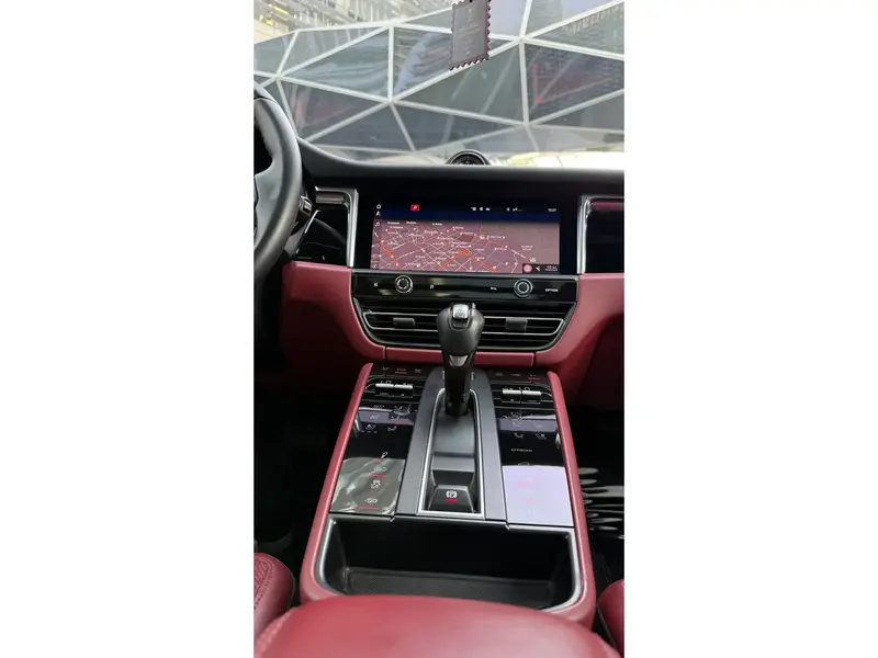 Porsche Macan 2023 14