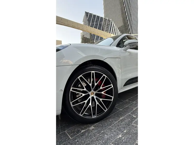Porsche Macan 2023 5