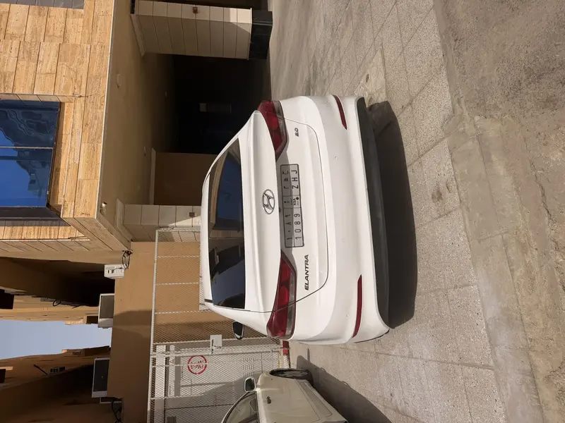 Hyundai Elantra 2017 3