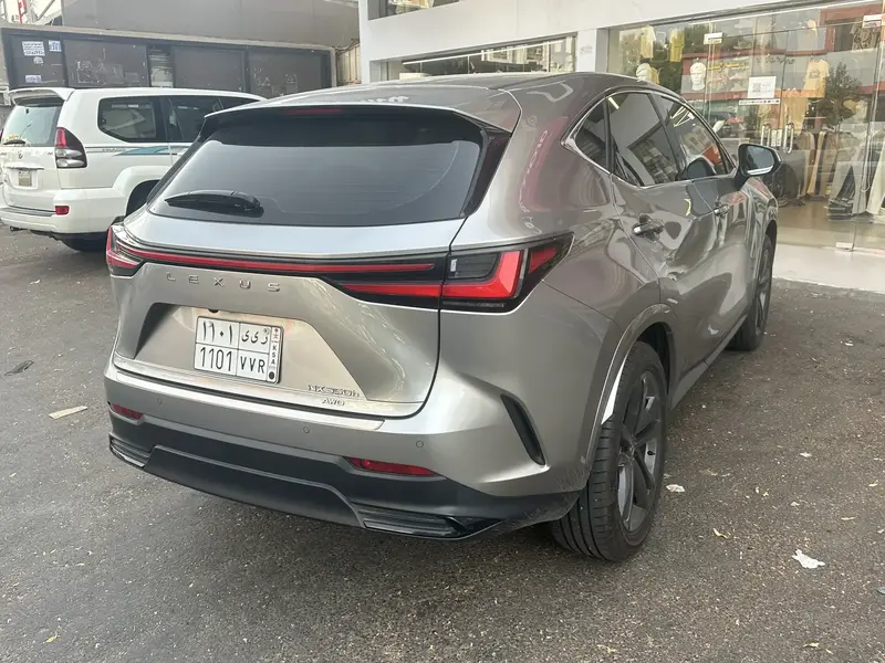 Lexus NX 2025 1