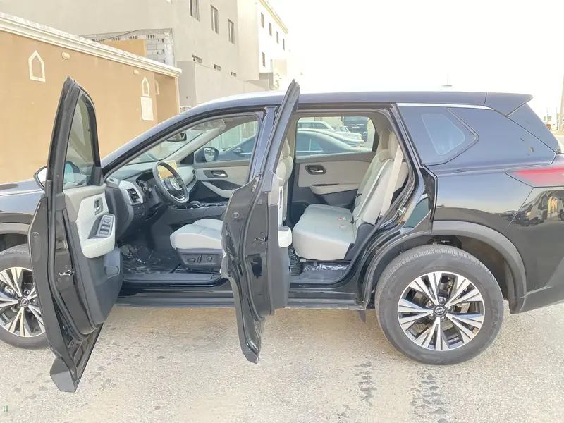 نيسان اكس تريل بلس SV+دبل 2025  10