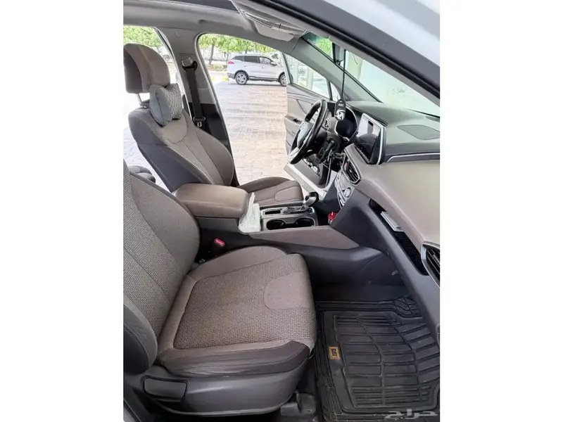 Hyundai SantaFe 2019 3