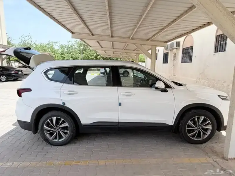 Hyundai SantaFe 2019 4