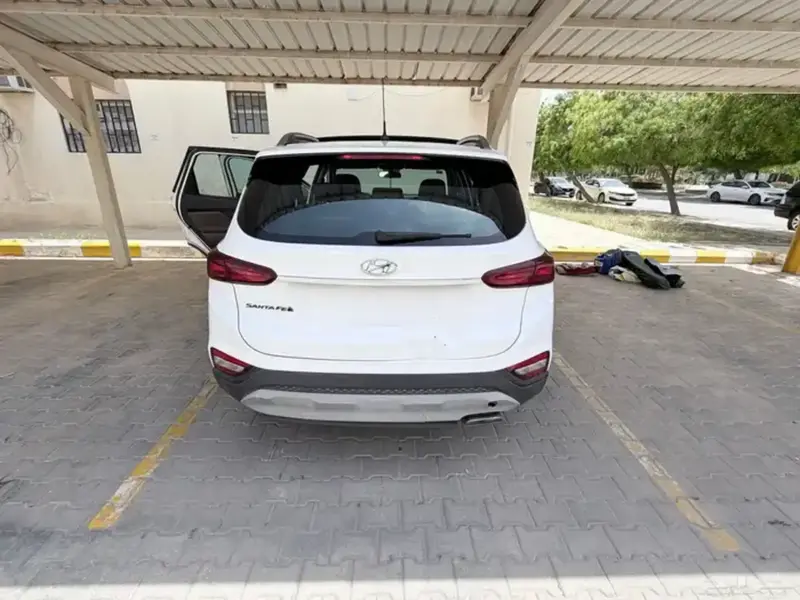 Hyundai SantaFe 2019 8