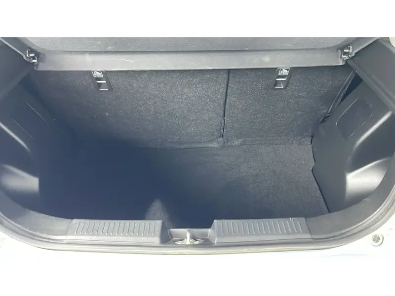 Suzuki Baleno GL 2024 31