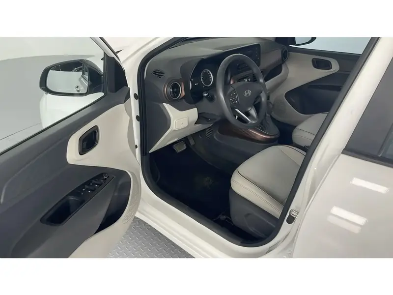 Hyundai GRAND i10 FLT 2024 24