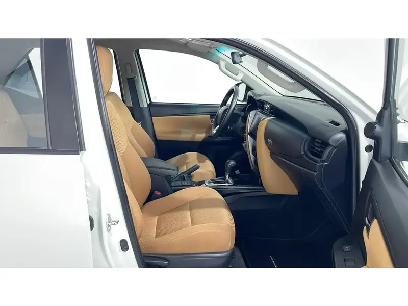 Toyota Fortuner GX2 4x4 2024 20