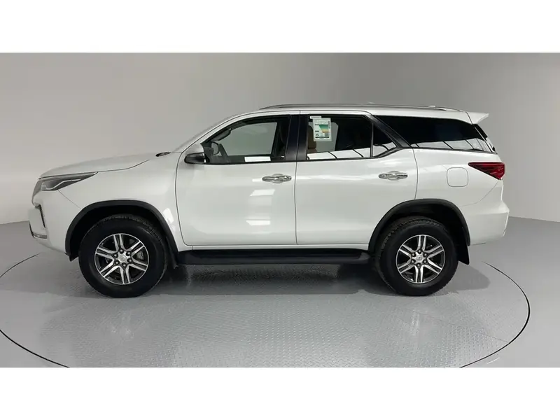 Toyota Fortuner GX2 4x4 2024 4