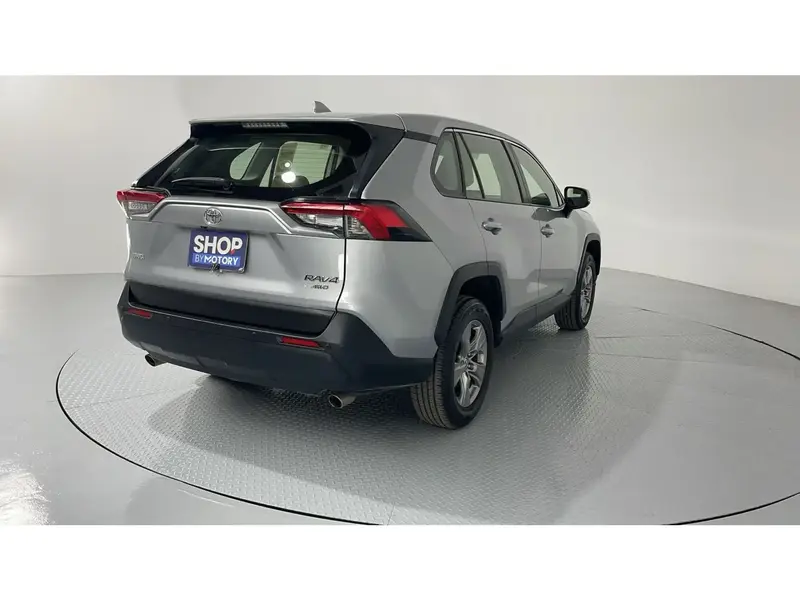 Toyota RAV4 LE 4X4 2024 13