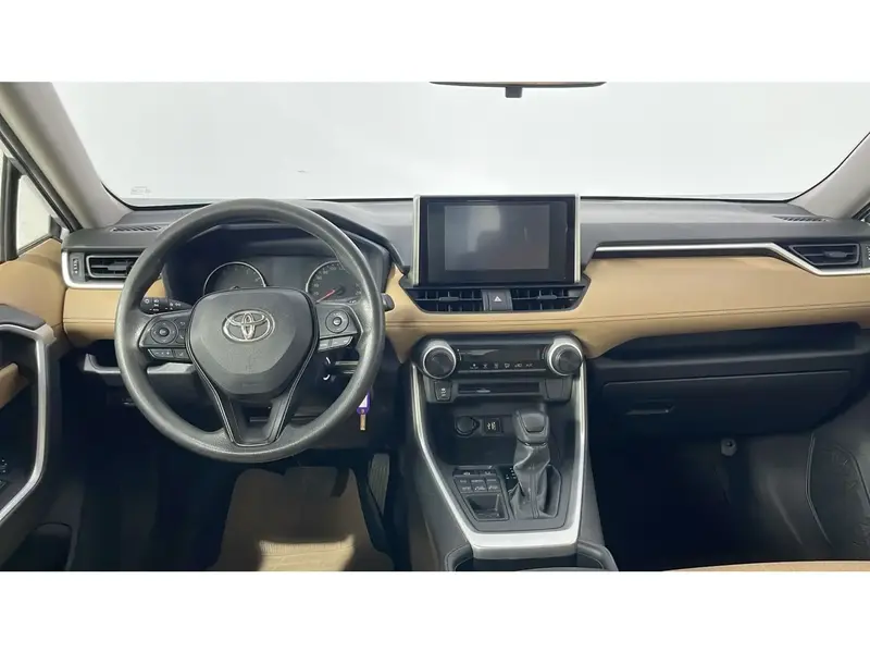 Toyota RAV4 LE 4X4 2024 25