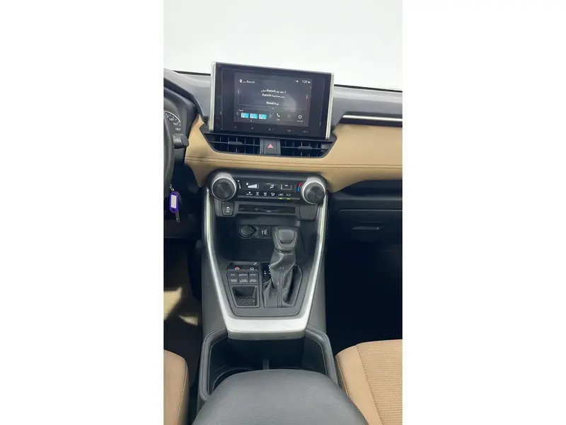 Toyota RAV4 LE 4X4 2024 28