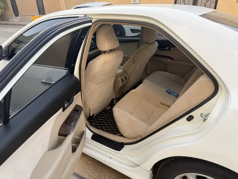 Toyota Camry 2012 5