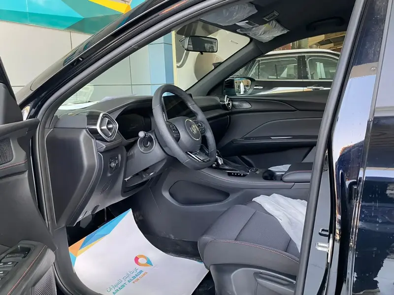 MG ZS 2025 9